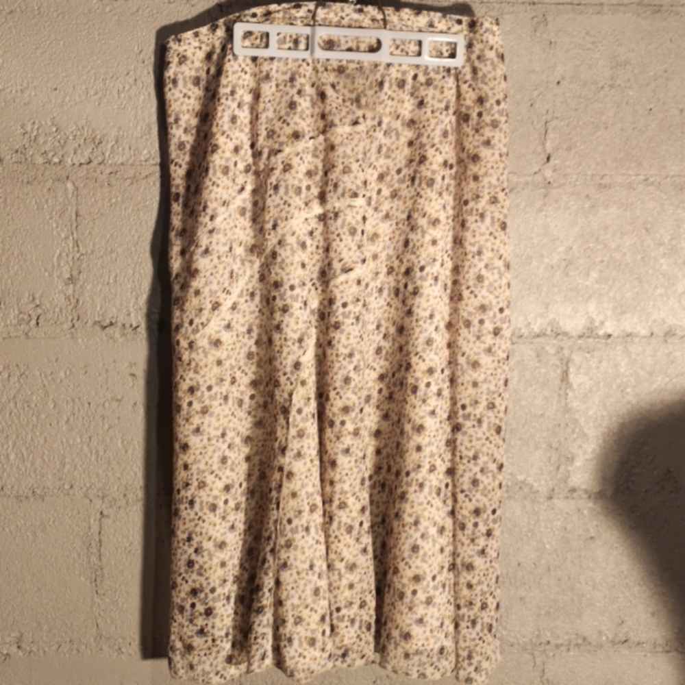 New Claire de France sz14  skirt